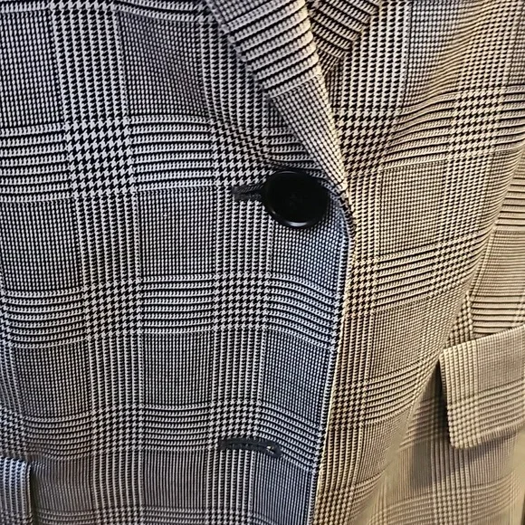 BRAND NEW TALBOTS BLAZER...SIZE 18....BLACK AND WHITE - Picture 4 of 10